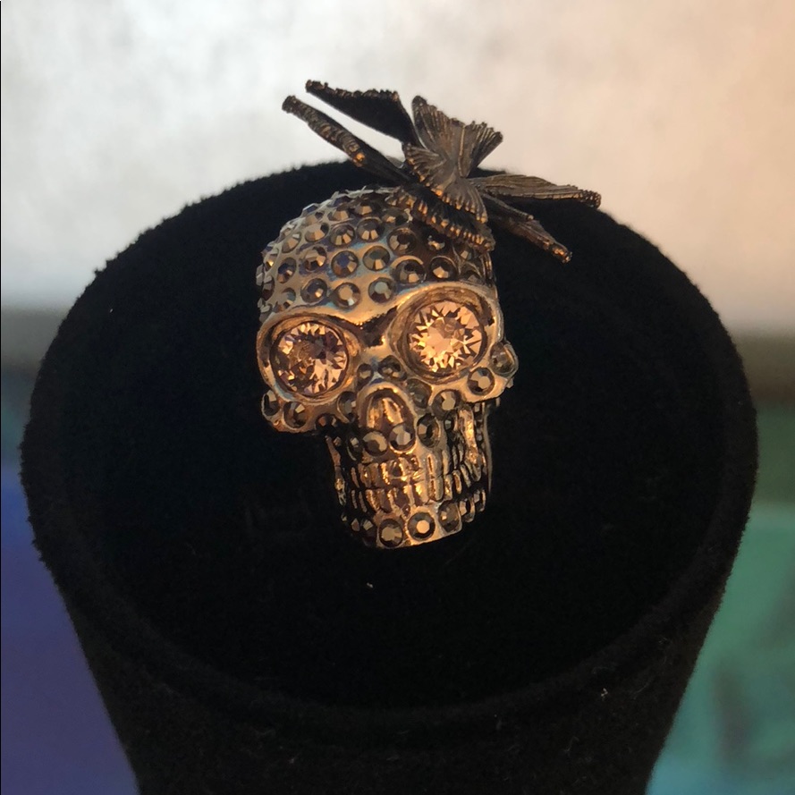 Alexander Mcqueen Gold Skull Ring With Butterfly